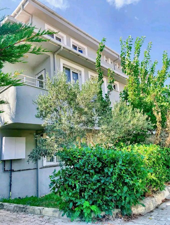 Ahmet Teacher Hotel,6 Minutes From The Airport Arnavutkoy Exterior foto